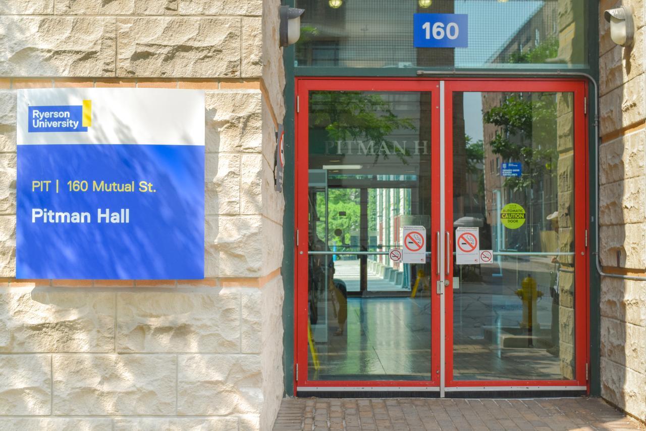 Toronto Metropolitan University- Pitman Hall Residence Zewnętrze zdjęcie